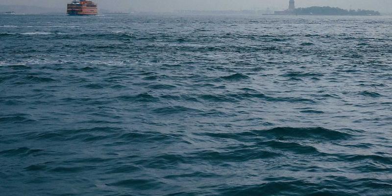 万豪酒店员工培训体系揭秘：如何用‘工业耗材’思维打造‘以人为本’的服务文化