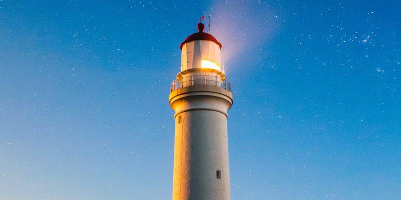 万豪酒店长住服务：商旅人士的“家外之家”与专业设备支持